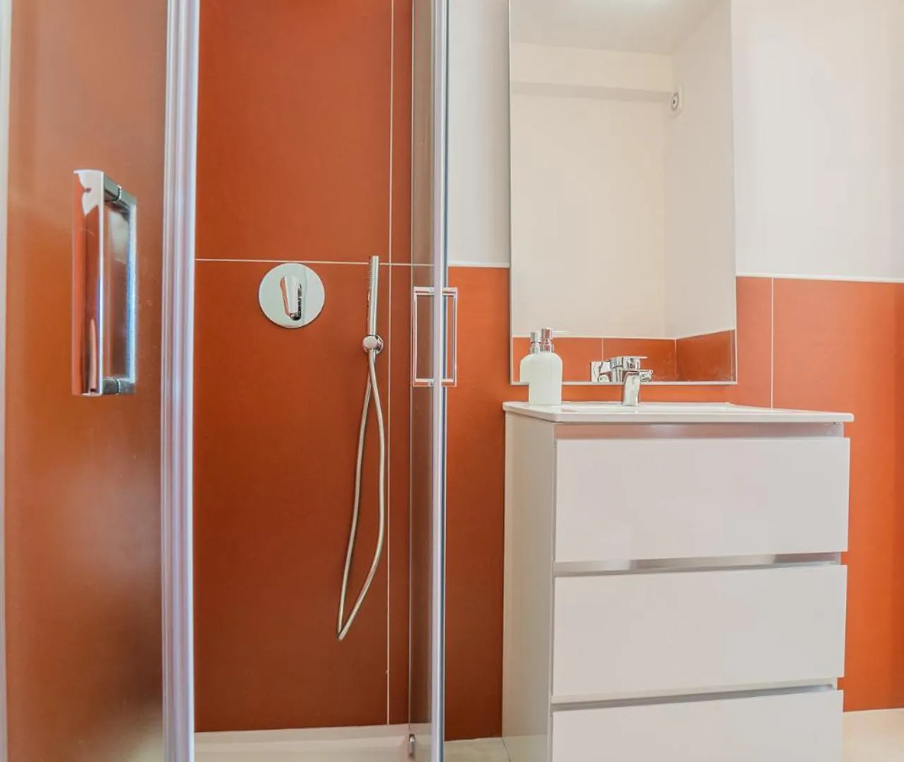 Ambra Holiday Rooms - Rooms & Beach San Teodoro  Guest house San Teodoro (Sardinia)